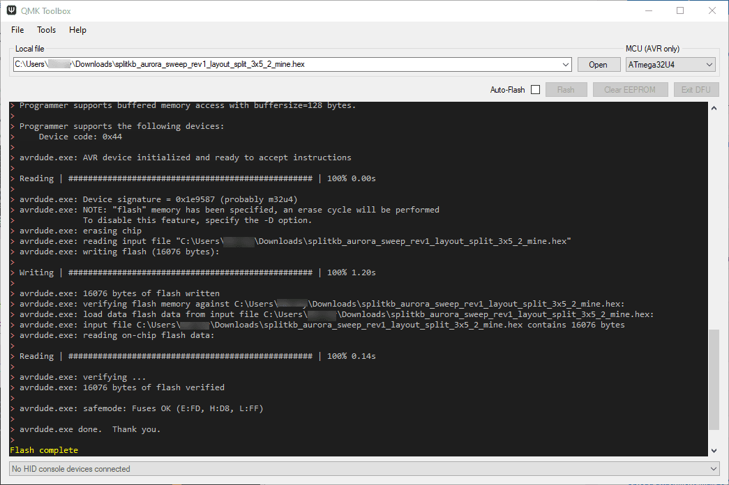 QMK Toolbox showing the "Flash complete" message