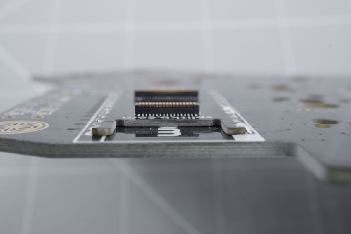 Connector board flat on the keyboard PCB