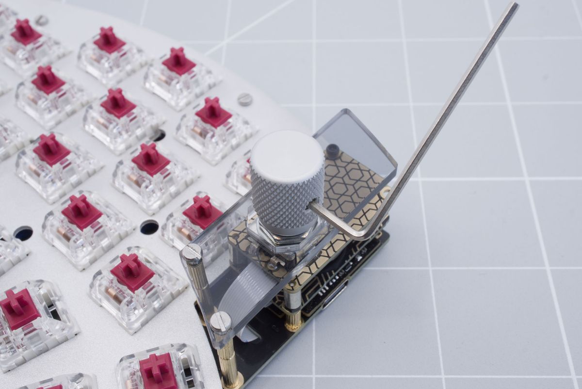 Encoder knob being tightened
